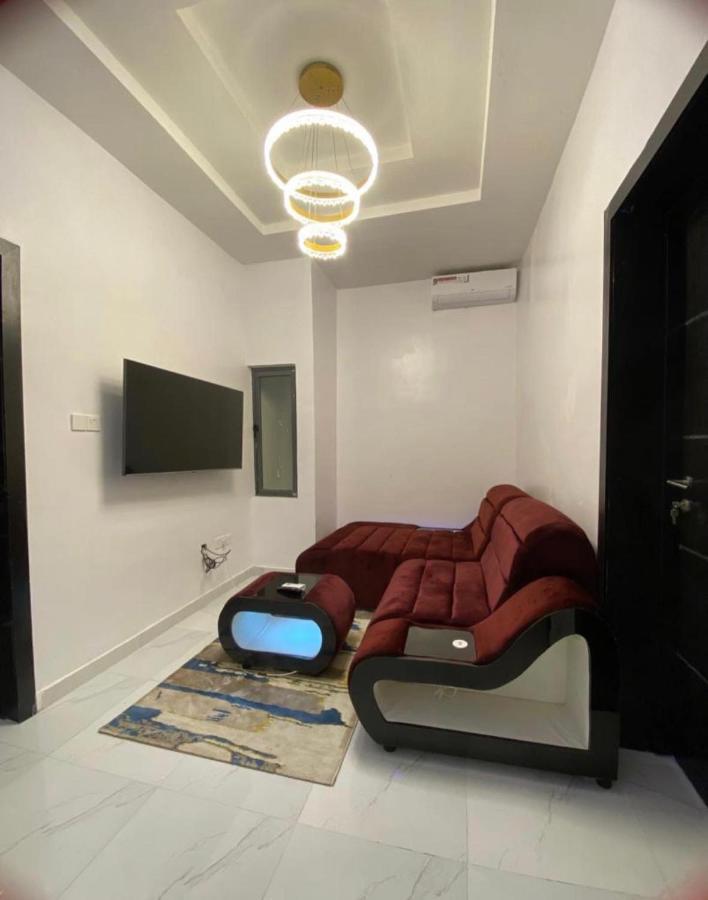 Urban Retreat Luxury Shortlet Apartment Lekki Ajah Lagos With Pool And Gym Екстериор снимка