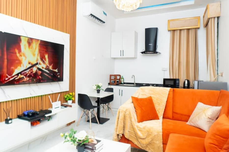 Urban Retreat Luxury Shortlet Apartment Lekki Ajah Lagos With Pool And Gym Екстериор снимка