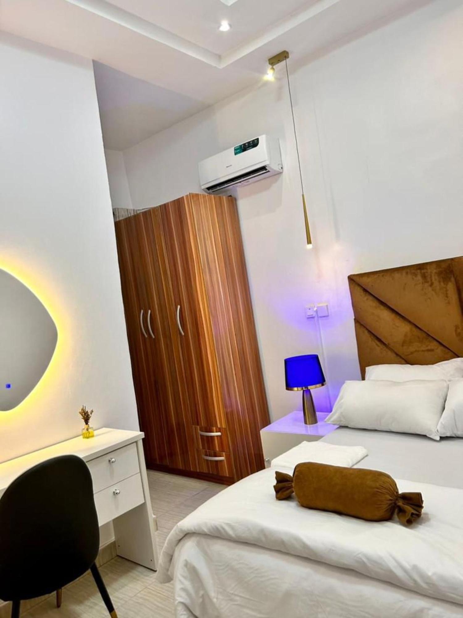 Urban Retreat Luxury Shortlet Apartment Lekki Ajah Lagos With Pool And Gym Екстериор снимка